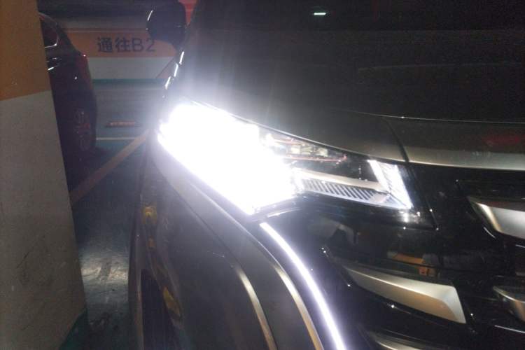 Used Denza D9 2022 DM-i 970 Four-Wheel Drive Flagship Model