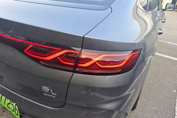 Used BYD Qin L 2025 DM-i Smart Drive 120KM Superior Model
