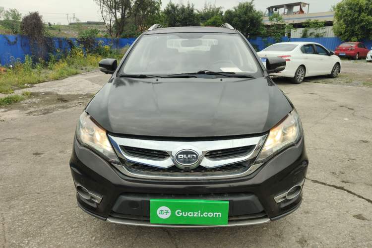 Used BYD S7 2015 2.0T Upgraded Automatic Luxury Version Front