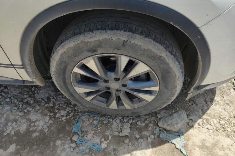 Used Nissan Murano 2019 2.5L XE Two-Wheel Drive Elite Version China V Standard Right Front Wheel Hub