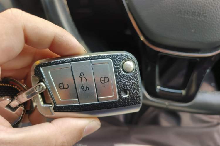 Used Volkswagen Tiguan L 2020 330TSI Automatic Two-Wheel Drive Smart Luxury Edition China VI Standard