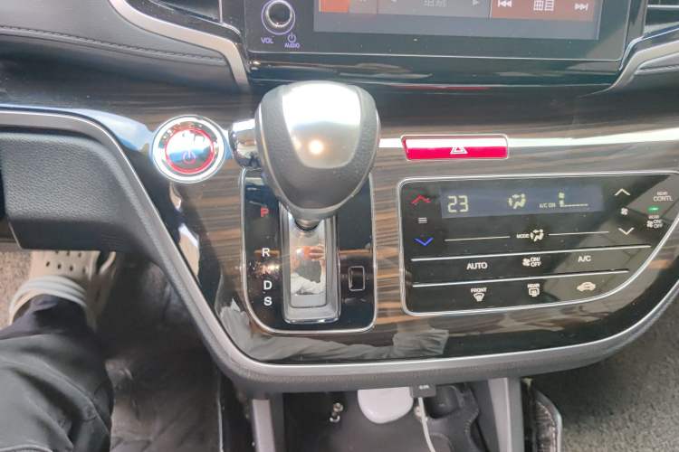 Used Honda Odyssey 2019 2.0L Rui-Changxiang Edition Gear Lever