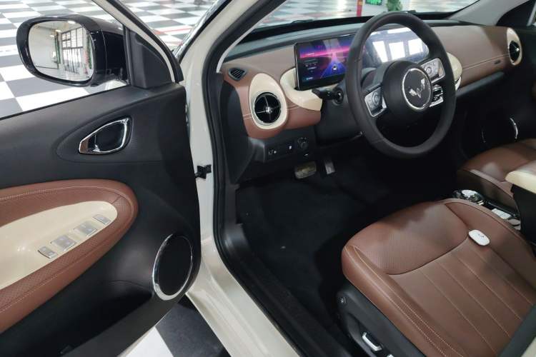 Used Wuling Bingo 2023 333 km Lingxi Connected+ Version
