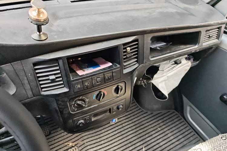 Used Wuling Zhiguang 2015 1.2L Practical LS-I Model