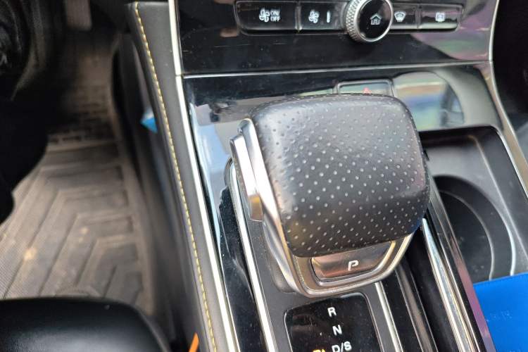 Used Roewe i6 MAX 2020 300TGI Automatic Sporty Cool Edition
