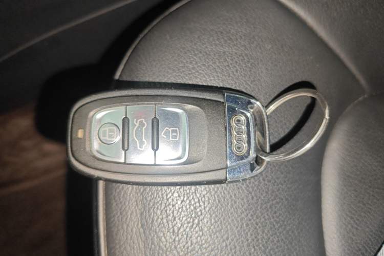 Used Audi A4 2014 40 TFSI allroad quattro plus version Interior 1