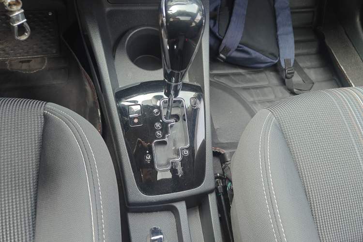 Used Dongfeng Aeolus AX3 2016 1.5L Automatic ZhiKu Model
