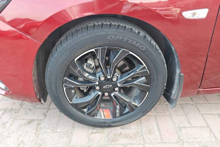 Used Chevrolet Monza 2020 Light Hybrid RS 330T Automatic Comfort Edition Left Front Wheel Hub