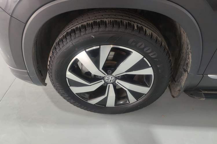 Used Volkswagen Tayron 2020 330TSI Two-Wheel Drive Luxury Smart Connectivity Version
