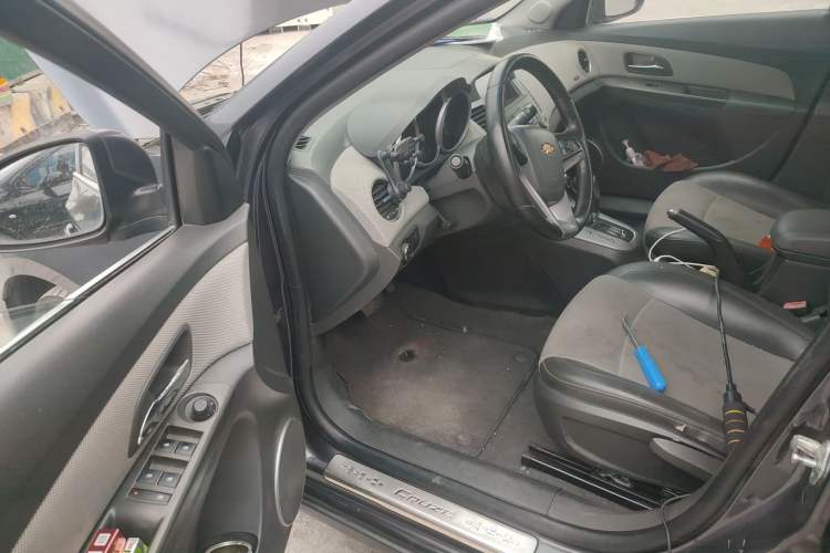 Used Chevrolet Cruze 2012 1.8L SE AT
