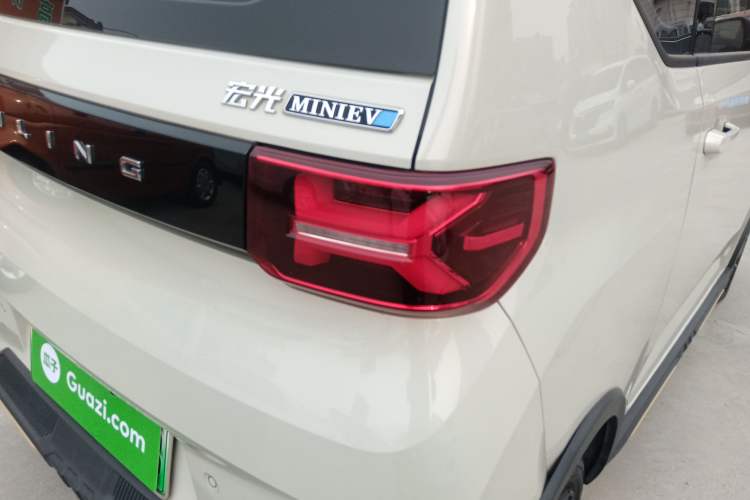Used Wuling Hongguang MINIEV 2022 GAMEBOY 200km Gaming Edition with Lithium Iron Phosphate Right Rear Taillight