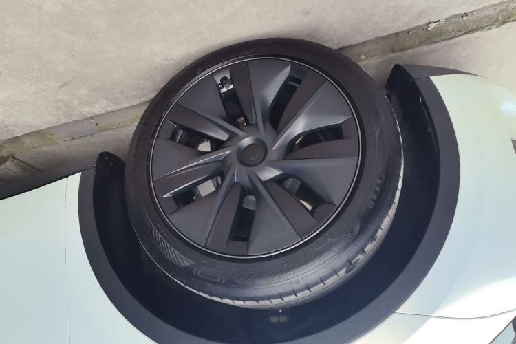 Used Tesla Model Y 2023 Rear-Wheel-Drive Version