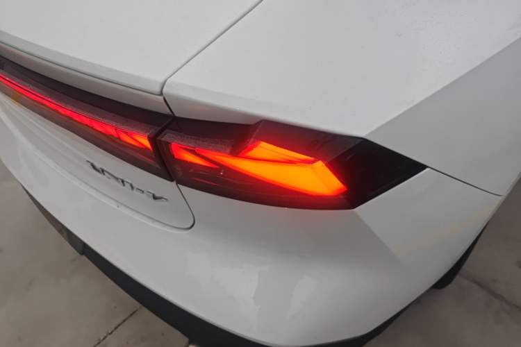 Used CHANGAN UNI-V 2022 1.5T Prestige Version
