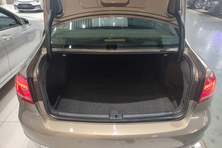 Used Volkswagen Passat 2014 1.8TSI DSG Prestige Edition
