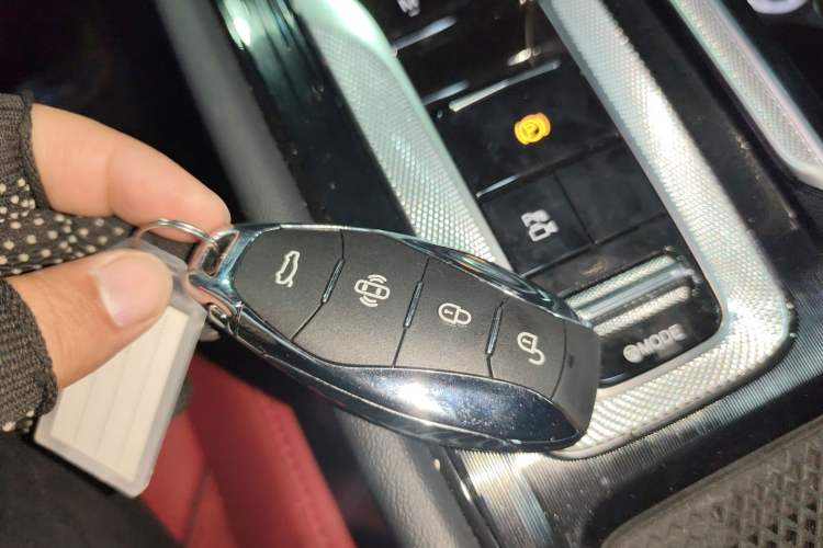 Used Hongqi H6 2025 2.0T ZhiShang Version