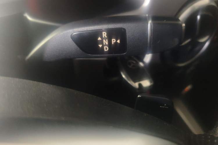 Used Mercedes-Benz GLK-Class 2015 GLK 260 4MATIC Dynamic Edition Ultimate Version
