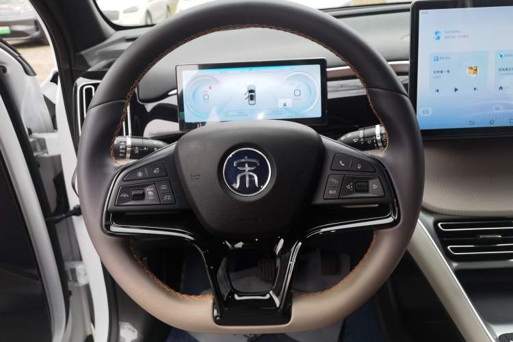 Used BYD Song Pro New Energy 2023 Champion Edition DM-i 110KM Beyond Model Steering Wheel