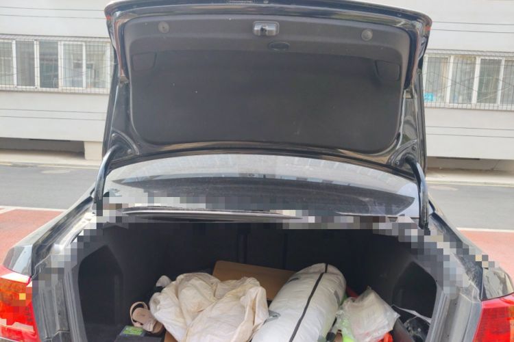 Used Volkswagen Magotan 2013 1.8TSI Premier Model Trunk