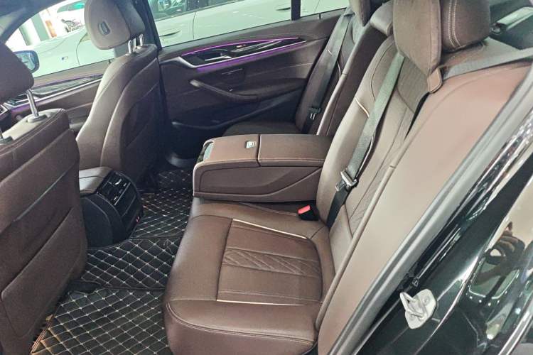 Used BMW 5 Series 2022 Restyled 525Li M Sport Package Left Rear Seat