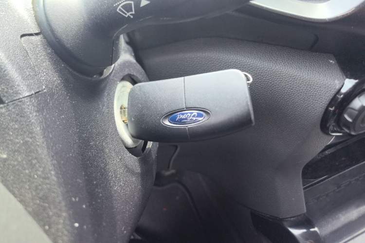 Used Ford EcoSport 2013 1.5L Automatic Fashion Model