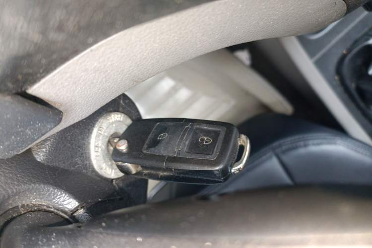 Used FAW Senya S80 2014 1.5L Manual 7-Seater Sporty Comfortable C Version
