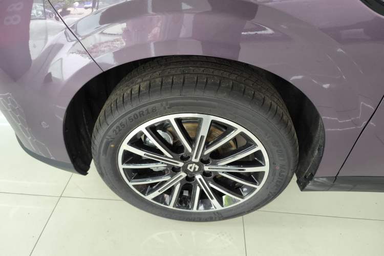 Used Leapmotor B10 2025 510 Joyful Edition Left Front Wheel Hub