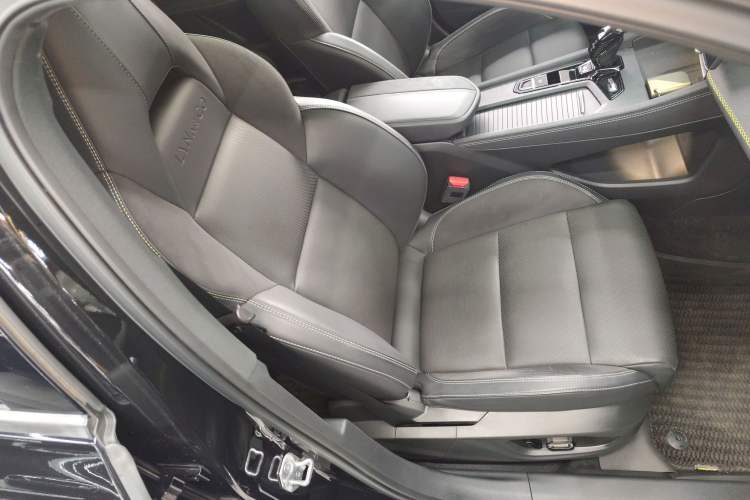 Used Lynk & Co 03 2025 1.5TD DCT Champion Edition Pro Right Front Seat