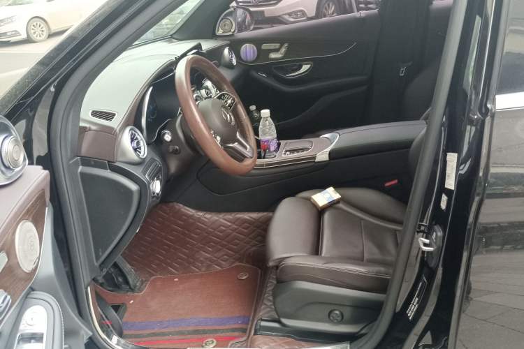 Used Mercedes-Benz GLC 2022 Refreshed GLC 300 L 4MATIC Dynamic Edition Prestige Version Left Front Seat