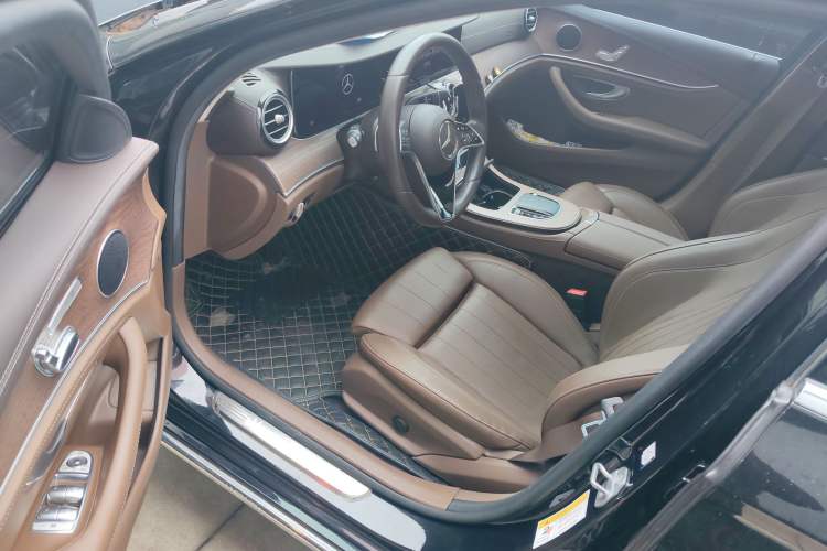 Used Mercedes-Benz E-Class 2022 Updated E 260 L Driver Seat