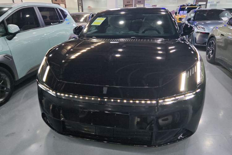 Used Lynk & Co Z10 2025 71 kWh 602 km Range Rear-Wheel Drive Pro