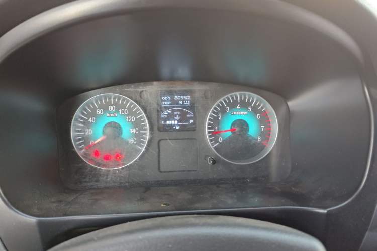 Used Jinbei Gold Hiace M Classic 2022 1.5L Travel Lion Passenger Van 6 Seats