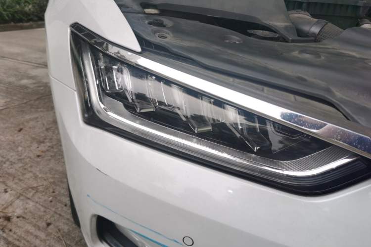 Used BYD Qin Pro New Energy 2018 DM 1.5TI Automatic Smart Connect Enjoyment Model Right Front Headlight