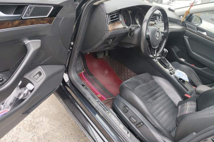 Used Volkswagen Magotan 2018 330TSI DSG Luxury Model Driver Seat