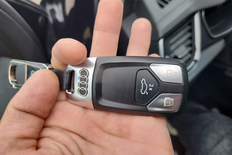 Used Audi Q5L 2022 40T Fashionable and Dynamic Model