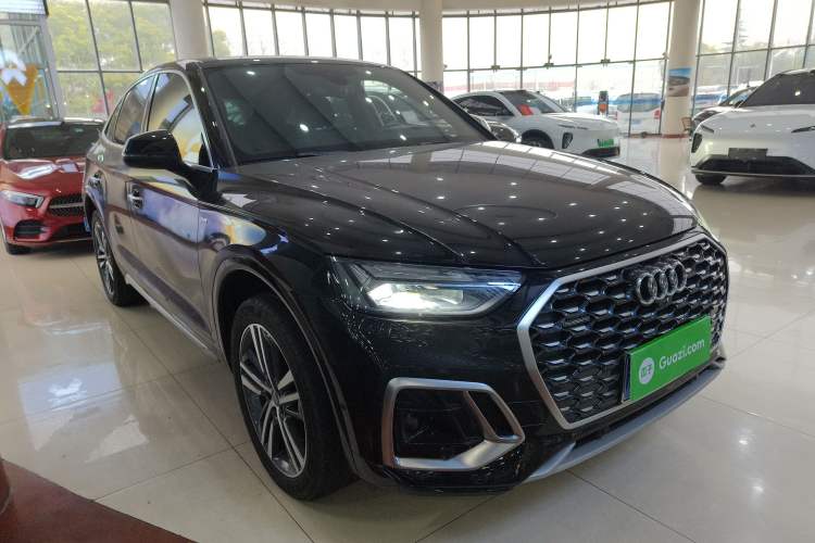 Used Audi Q5L Sportback 2021 40 TFSI Luxury Edition Front Right 45 Deg
