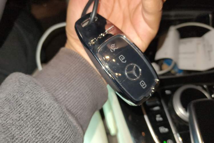 Used Mercedes-Benz E-Class 2016 E 300 L Stylish Model Vehicle Key