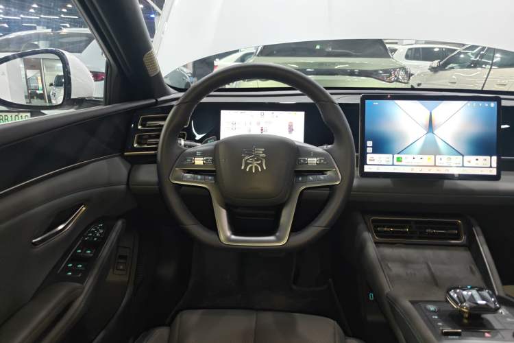 Used BYD Qin L 2025 DM-i Smart Drive 120KM Superior Model Steering Wheel