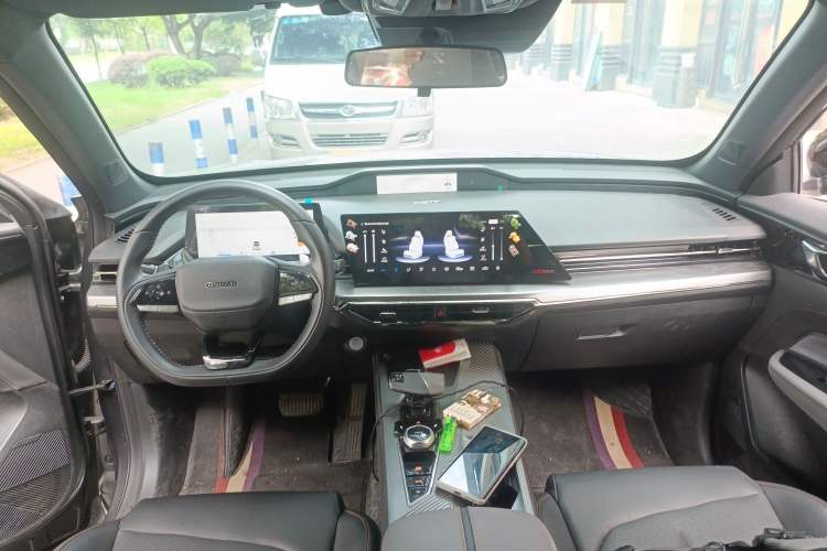 Used CHANGAN OSHAN Z6 New Energy 2023 ZhiDian iDD 150KM Flagship PLUS Center Console