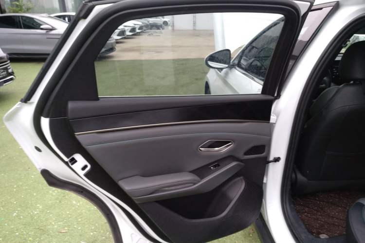 Used BYD Qin L 2024 DM-i 80KM Leading Model