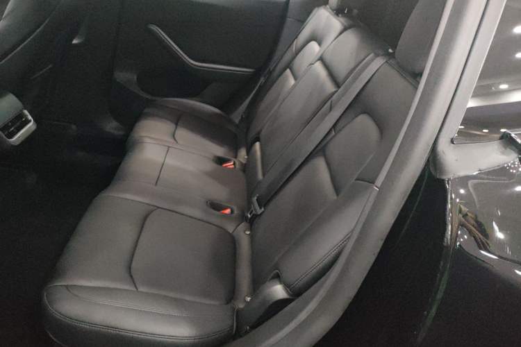 Used Tesla Model Y 2023 Long-Range All-Wheel-Drive Version