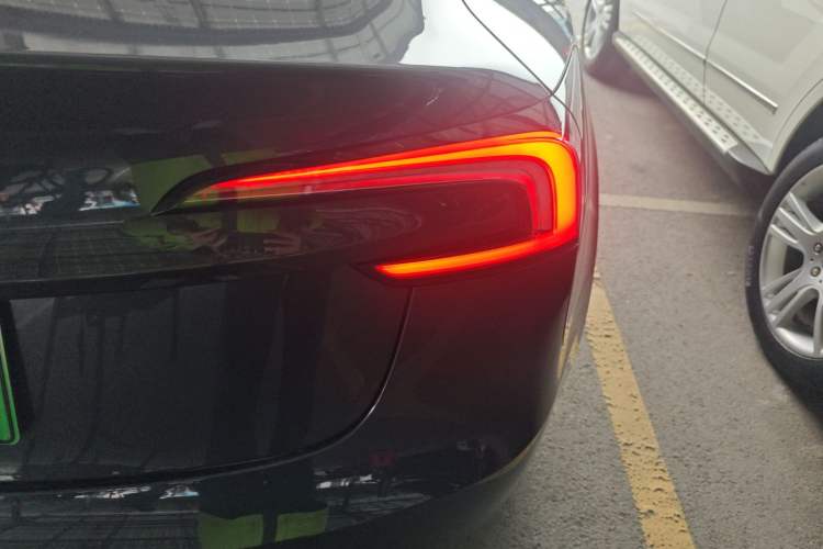 Used Tesla Model 3 2023 Long-Range All-Wheel-Drive Version