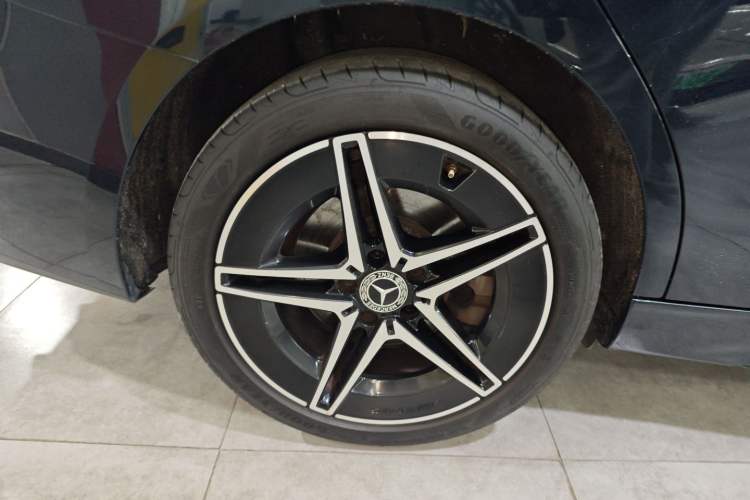 Used Mercedes-Benz C-Class 2023 C 260 L Bright Night Sports Edition Exterior 5