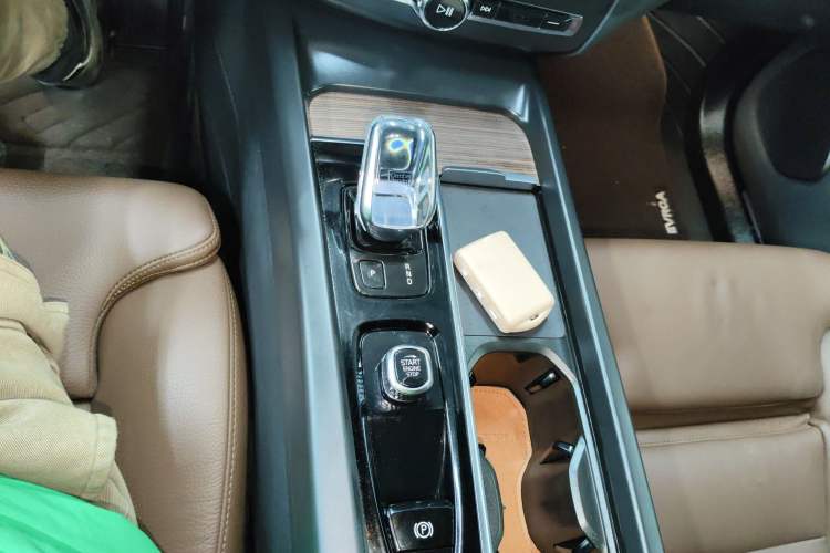 Used Volvo XC60 2022 B5 4x4 Smart Luxury Edition
