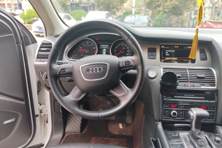 Used Audi Q7 2014 35 TFSI Sport Edition Steering Wheel