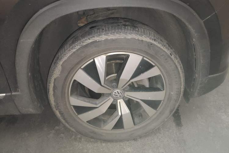 Used Volkswagen Tayron 2019 330TSI Two-Wheel Drive Luxury Model China VI Standard Right Front Wheel Hub