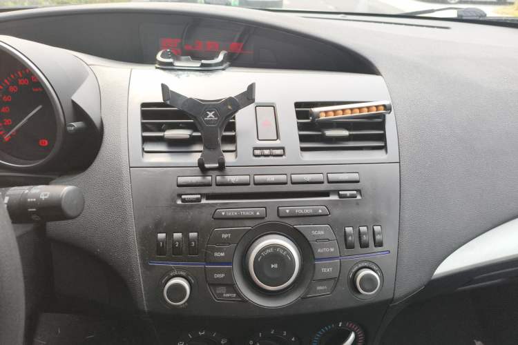 Used Mazda 3 2013 Hatchback 1.6L Automatic Elite Model
