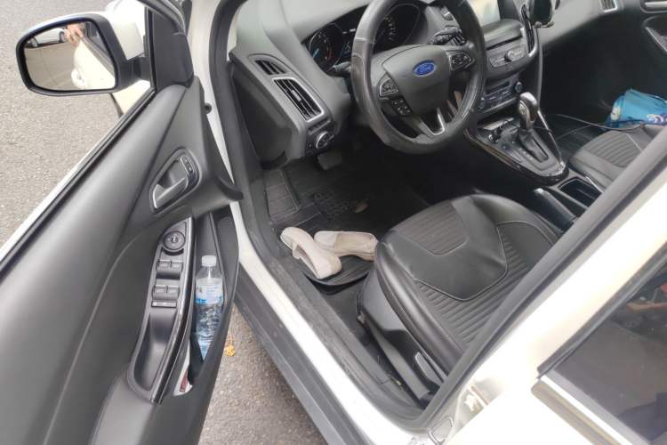 Used Ford Focus 2015 Hatchback EcoBoost 180 Automatic Elite Model Driver Seat