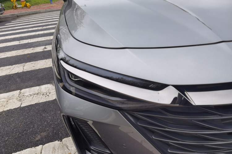 Used Chery Arrizo 8 2023 High-Performance Edition 2.0T DCT Powerfully Equipped Right Front Headlight