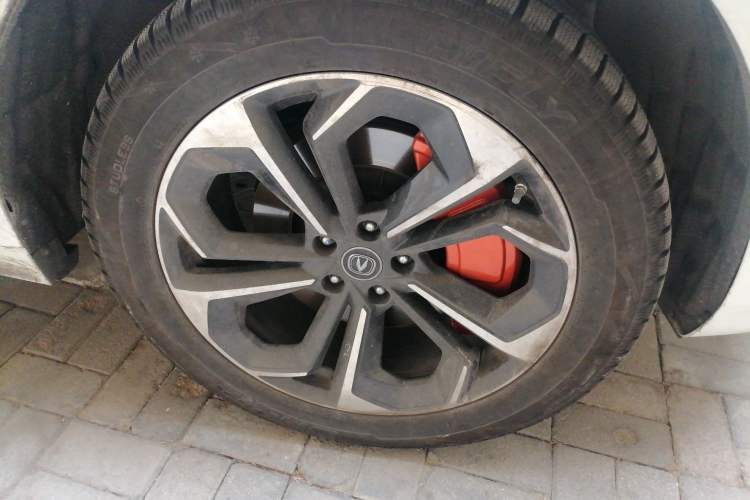 Used CHANGAN UNI-K iDD 2022 Blue Whale iDD 130km 1.5T Excellence Model Right Front Wheel Hub