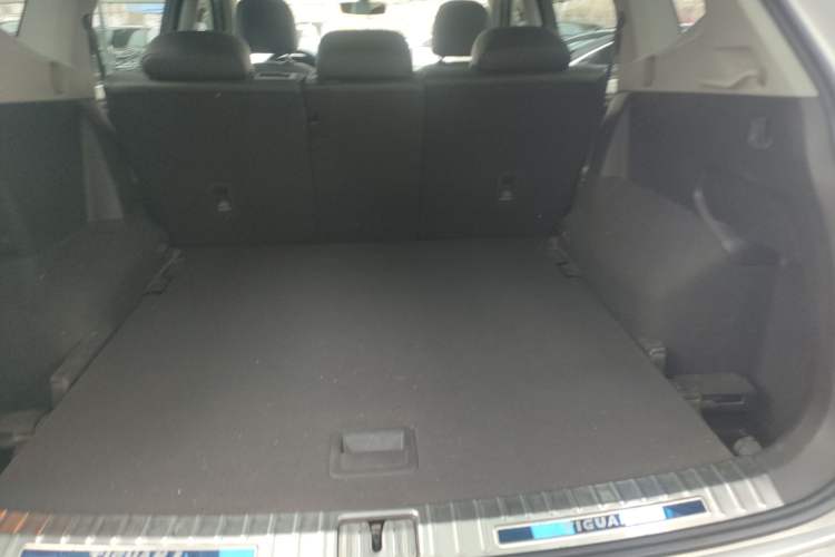 Used Volkswagen Tiguan L 2017 330TSI Automatic Two-Wheel Drive Flagship Edition Trunk